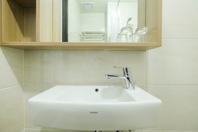 Bathroom 5, Fully Furnished Studio Apartment at Mustika Golf Residence, Cikarang