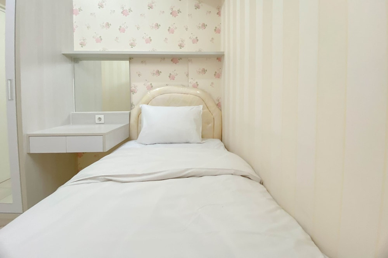 Guestroom 5, Spacious And Homey 3Br At Springlake Summarecon Bekasi Apartment, Bekasi