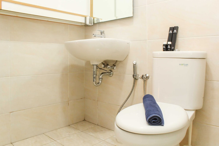 Bathroom 3, Nice And Elegant 1Br Apartment At Mustika Golf Residence, Cikarang