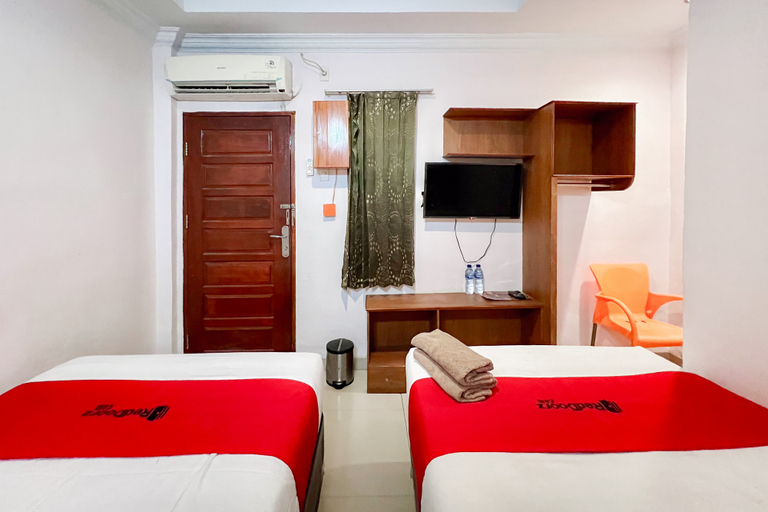 Bedroom 2, RedDoorz @ Vania Residence Medan, Medan