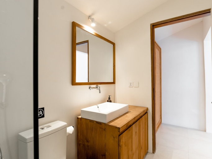 Bathroom 4, Berawa Village Canggu, Badung