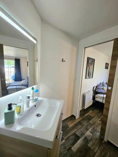 Bathroom 2, L'atelier de Pauline, Yvelines