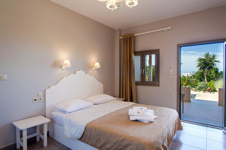 Others 4, Mythos Suites Diskos, Crete