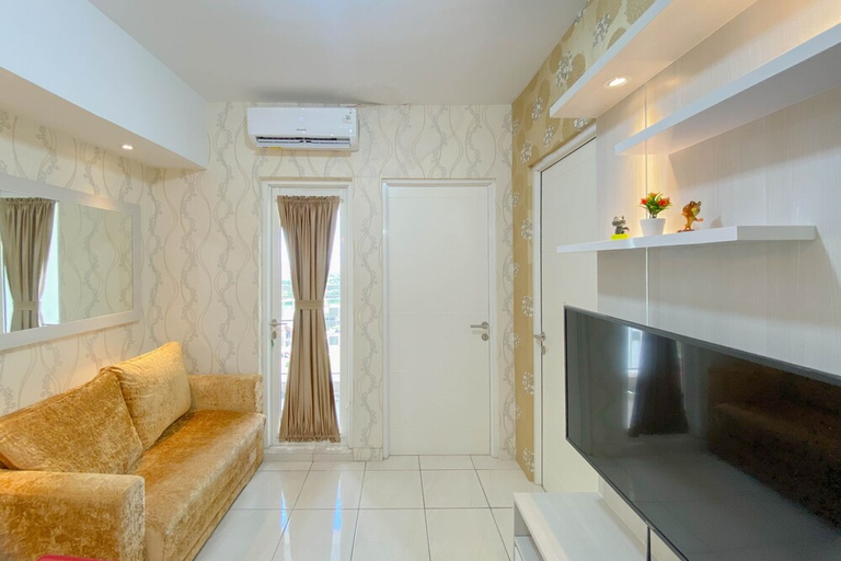 Bathroom 3, Spacious And Homey 3Br At Springlake Summarecon Bekasi Apartment, Bekasi