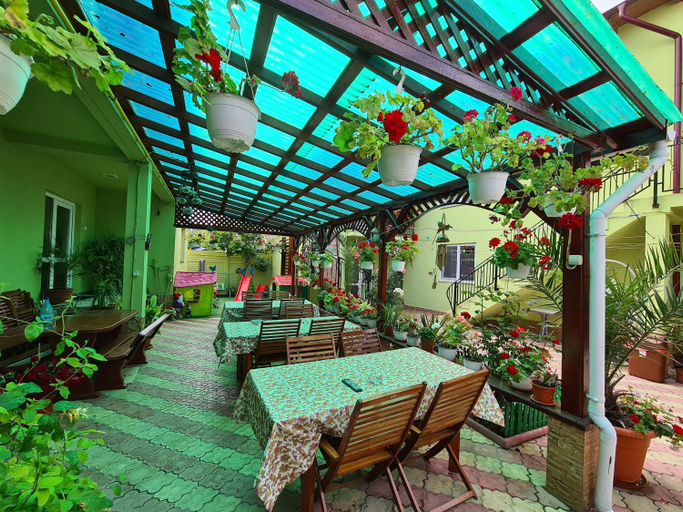 Others 4, Casa Bianca, Limanu