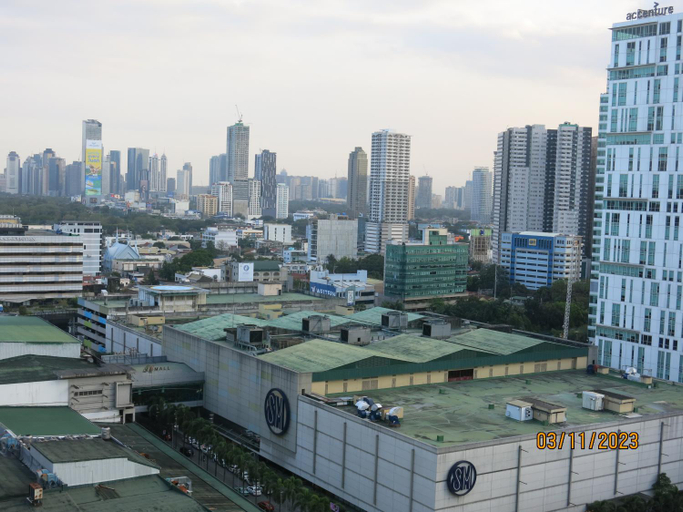 Others 4, Araneta City Cubao , Manhattan Plaza Corner Unit With Amazing View From The 19th floor, Quezon City