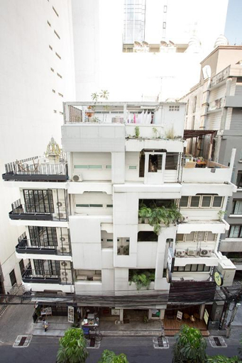Exterior & Views 4, Qilombo Hostel Silom, Bang Rak