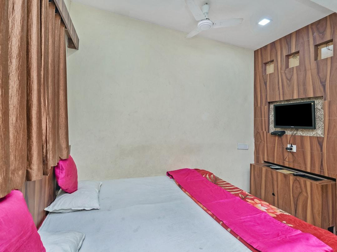 Others 3, Hotel Kalash, Ujjain