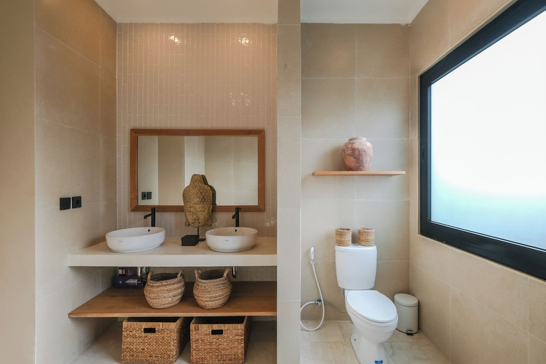 Bathroom 2, Perempuan Villas Pererenan, Badung