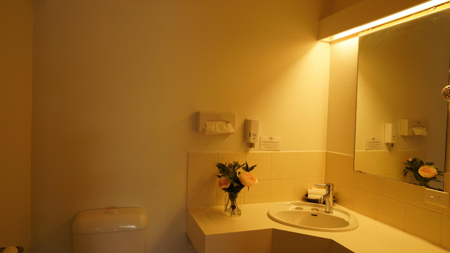 Bathroom, Country Motor Inn Singleton, Singleton