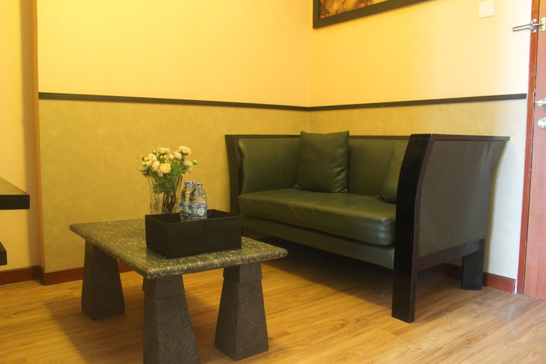 Others 5, Warm 1Br Apartment (No Kitchen) At Marbella Suites Dago Pakar Bandung, Bandung