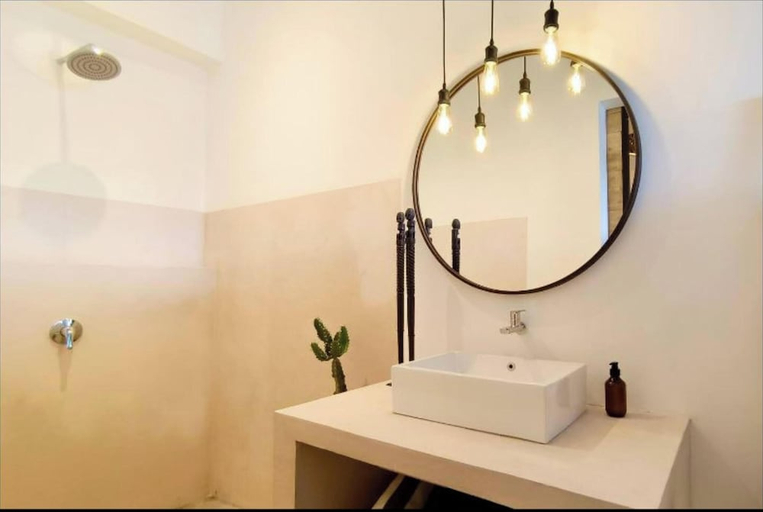 Bathroom 3, Paddy Palace, Badung