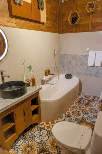 Bathroom 5, Taman Prabhawa, Gianyar