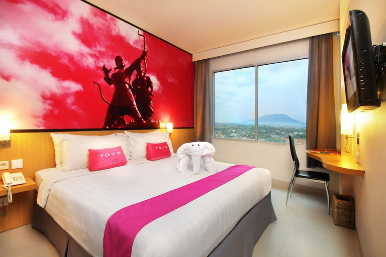 bedroom 13