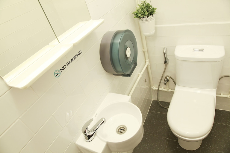 Bathroom 5, Dream Lodge, Singapore