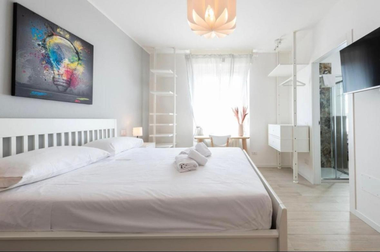 Others 4, Casa Maglo Camere, Verona