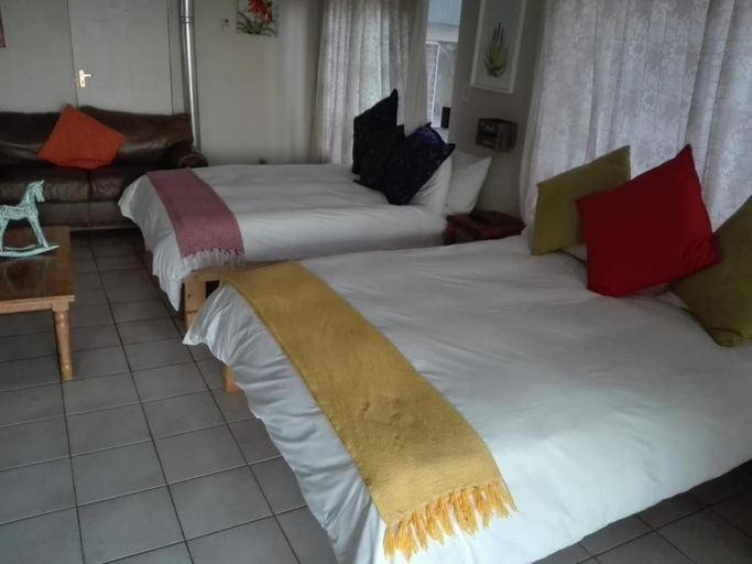 Others 4, Majestic View Lodge, Bojanala