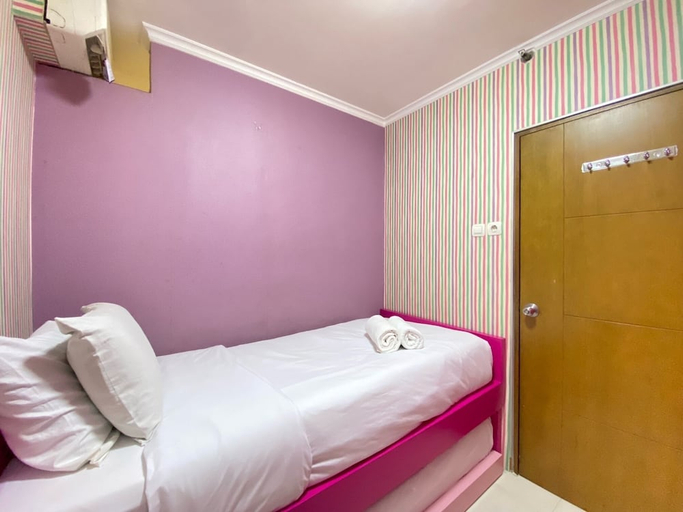Bedroom 2, Cozy 2Br Apartment At Gateway Ahmad Yani Cicadas, Bandung