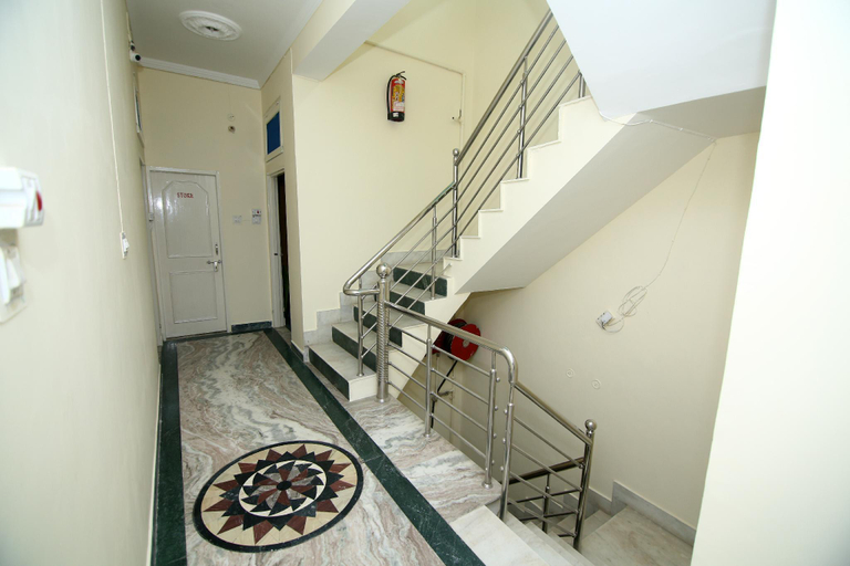 Others 4, Hotel Madhusudan, Garhwal