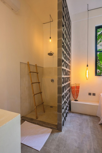 Others 4, MariNara Lofts, Badung