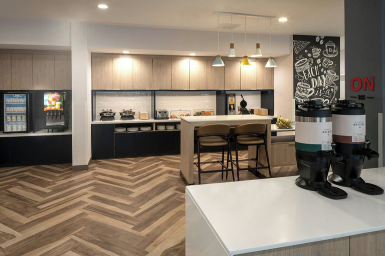 Food & Drinks 4, TownePlace Suites by Marriott West Lafayette, Tippecanoe