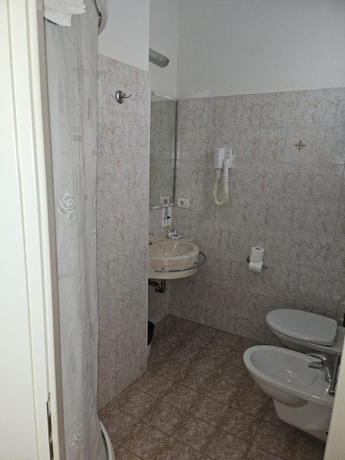 Bathroom 4, Hotel Villa Rosa, Rimini