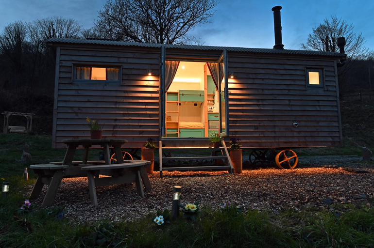 Others 4, Meidrim Meadows luxury shepherd's hut, Carmarthenshire