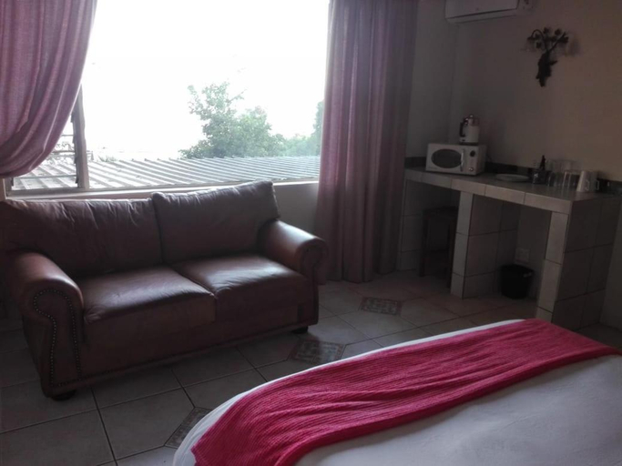 Others 3, Majestic View Lodge, Bojanala