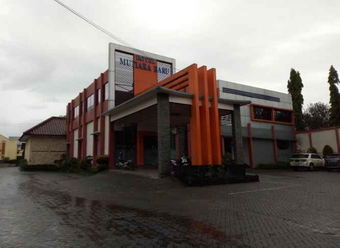 Exterior & Views 4, Hotel Mutiara Baru, Malang
