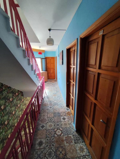 Others 2, Yeşim Pansiyon, Çeşme