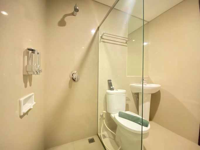 Bathroom 4, Spacious 2Br Apartment At El Royale Near Bip, Bandung