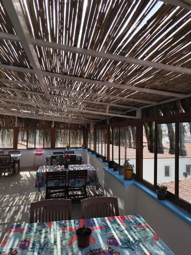 Others 3, Yeşim Pansiyon, Çeşme
