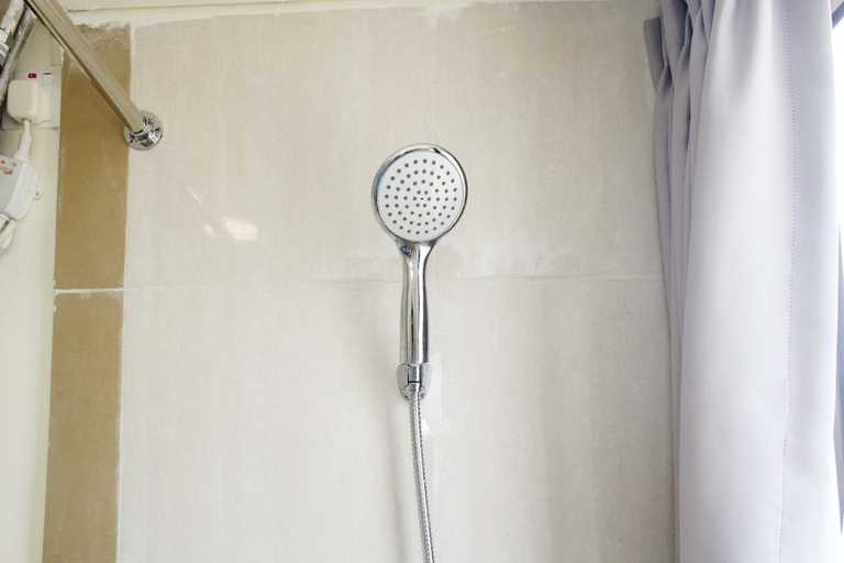 Bathroom 2, Good Choice 2Br Meikarta Apartment, Cikarang