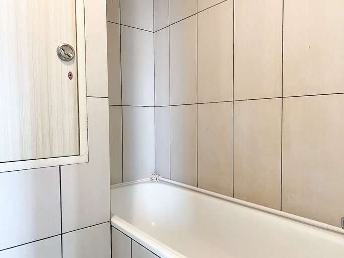Bathroom 2, Modern Look 2Br At Grand Kamala Lagoon Apartment, Bekasi