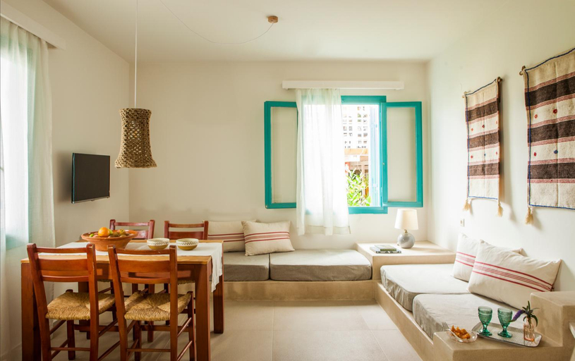 Others 3, Villa Iokasti, Crete