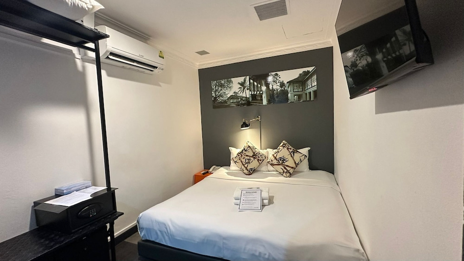 bedroom 14
