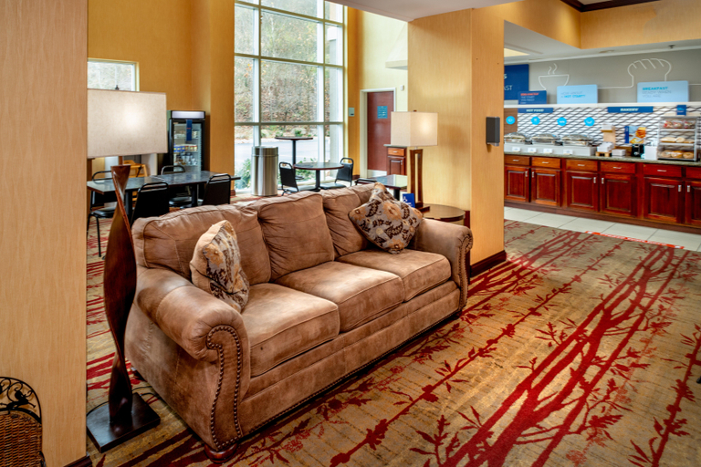 Public Area 2, Holiday Inn Express & Suites HAZARD by IHG, Perry