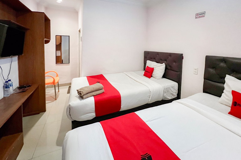 Bedroom 4, RedDoorz @ Vania Residence Medan, Medan
