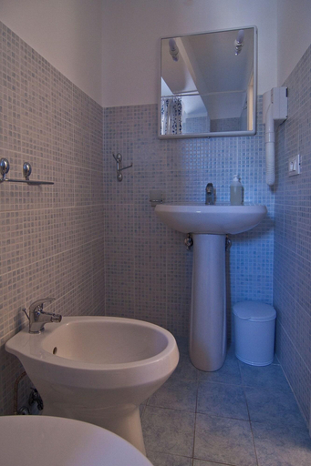 Bathroom 4, B&B U Palmentu, Messina