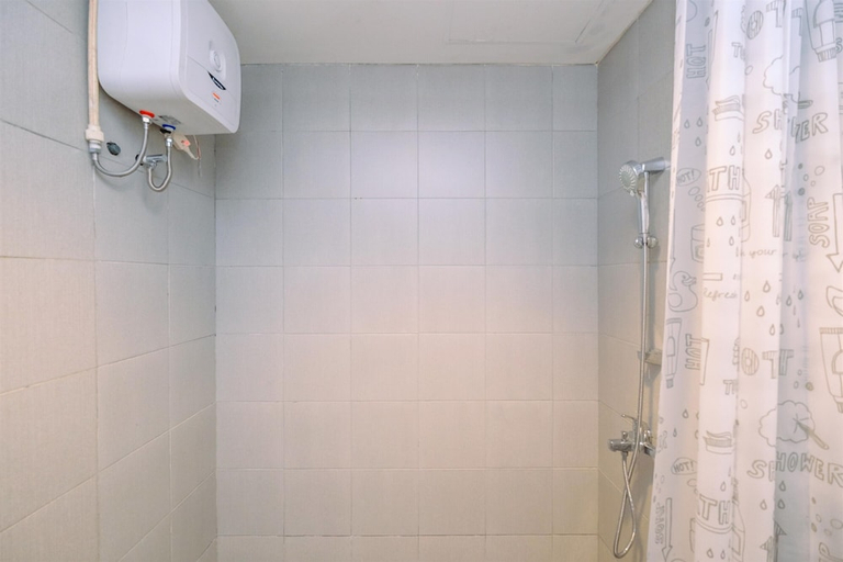 Bathroom 4, Modern Look And Homey 2Br Bogor Icon Apartment, Bogor