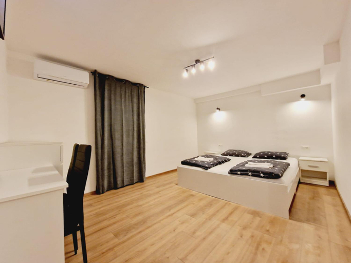 Others 3, Room D, Fažana
