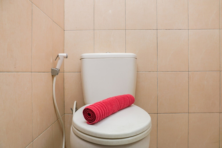 Bathroom 2, Elegant Studio Apartment at Margonda Residence 2, Depok