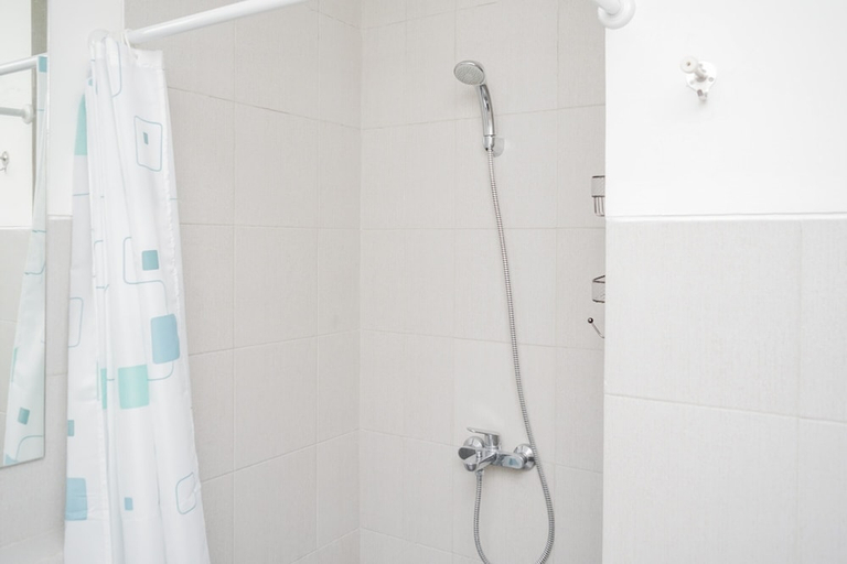 Bathroom 5, Chic and Spacious Studio at Bintaro Icon Apartment, South Tangerang
