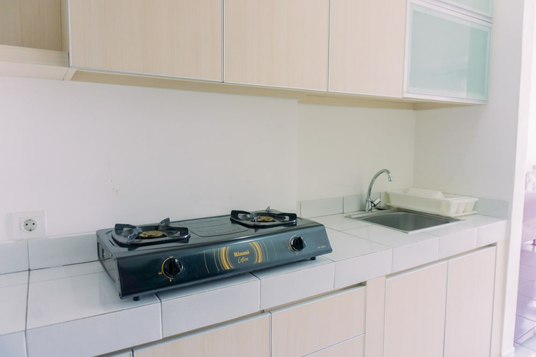 In-Room Kitchen 3, Good Deal And Warm Studio Room Casa De Parco Apartment, South Tangerang