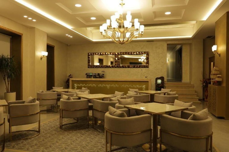 Food & Drinks 4, Vila Brais, Durrësit