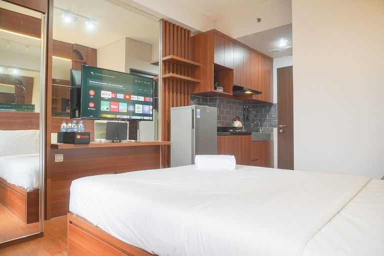 Bedroom 5, Relaxing And Homey Studio Transpark Cibubur Apartment, Depok