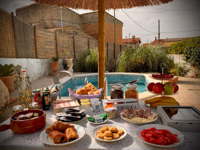 Others 5, Sa domu de don Ninnu bed breakfast, Medio Campidano