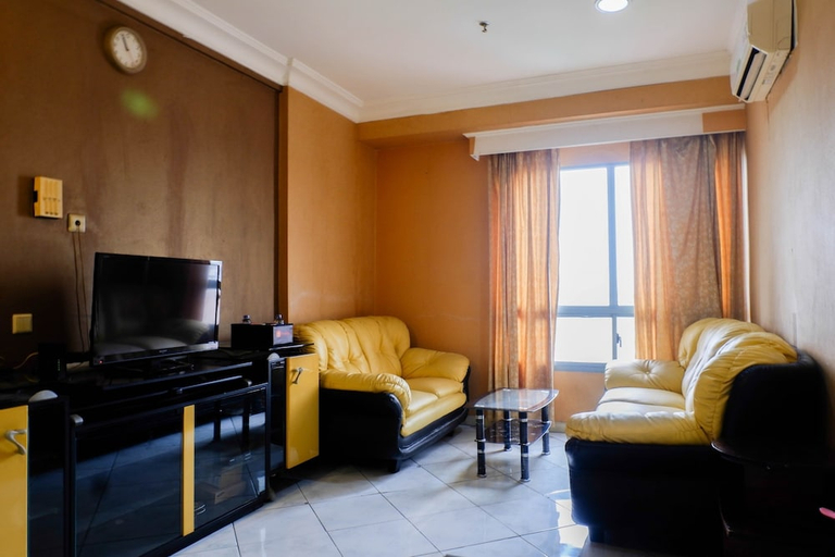 Others 4, Spacious 1BR Apartment at Taman Beverly, Surabaya