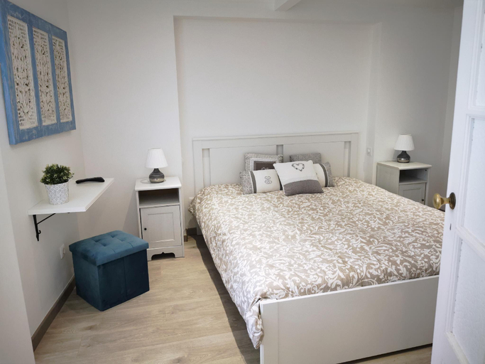 Bedroom 2, Castle House and Beach, Sines