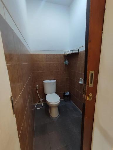 Bathroom, Kubu Satya Sanur, Denpasar